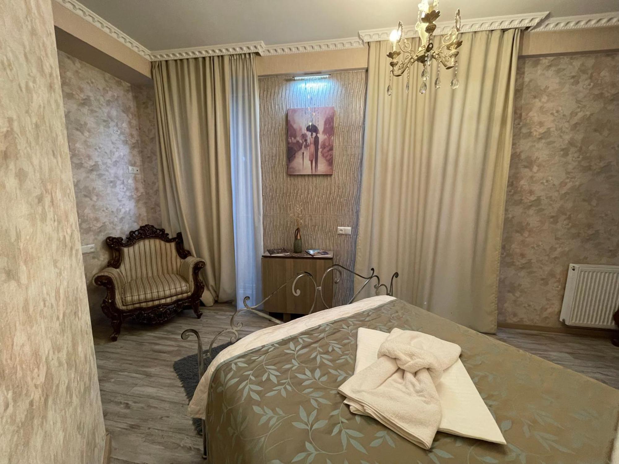 Central Apartment Tbilisi Buitenkant foto
