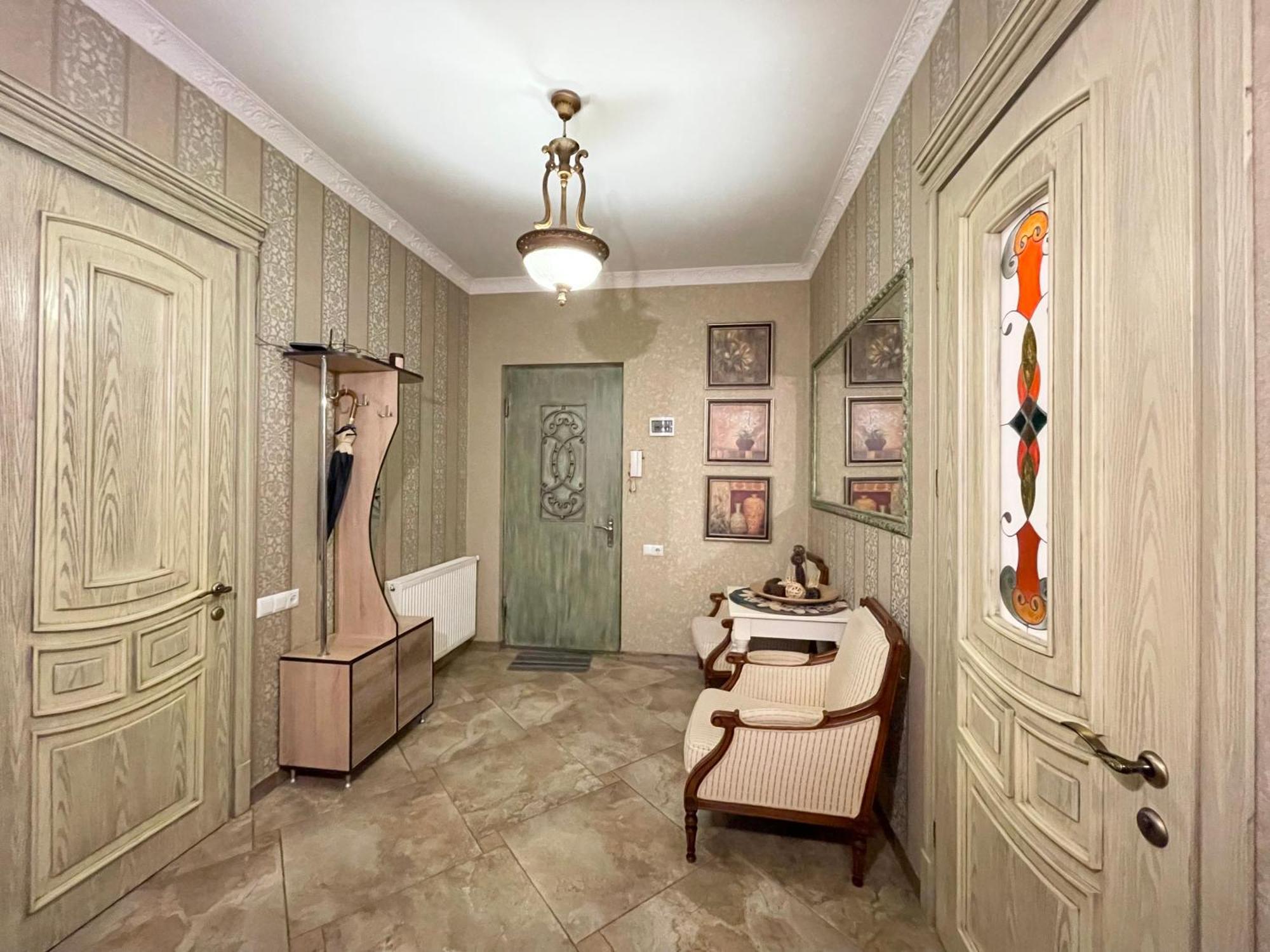 Central Apartment Tbilisi Buitenkant foto